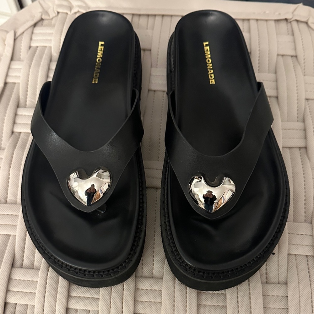 Black Leather Chunky Sandals with Silver Heart Accents 🖤 - Picture 4 of 5